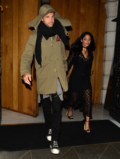 Nicole Scherzinger feet photo thumbnail