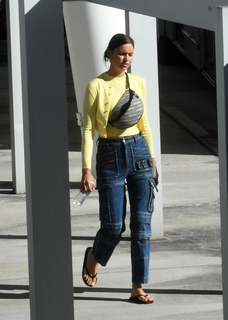 Irina Shayk feet photo thumbnail