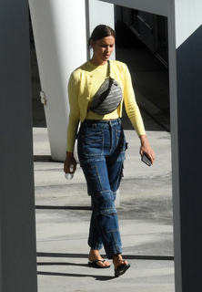 Irina Shayk feet photo thumbnail
