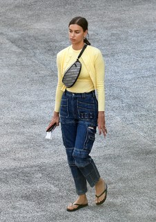 Irina Shayk feet photo thumbnail