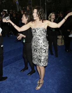 Lisa Edelstein feet photo thumbnail