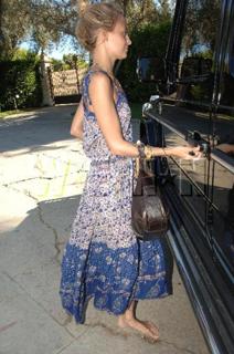 Nicole Richie feet photo thumbnail