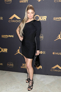 Fergie feet photo thumbnail