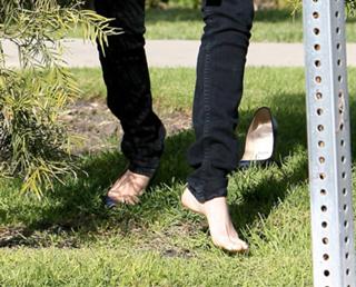Nicole Richie feet photo thumbnail