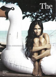Nicole Scherzinger feet photo thumbnail