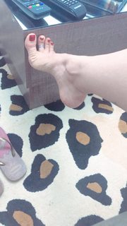 Alaine Crissiê feet photo thumbnail