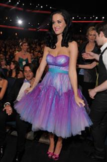Katy Perry feet photo thumbnail