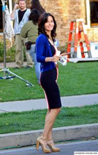 Courteney Cox feet photo thumbnail