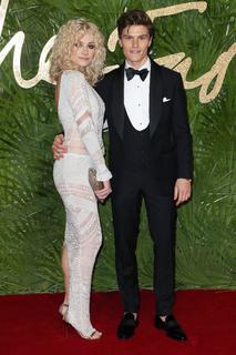 Pixie Lott feet photo thumbnail