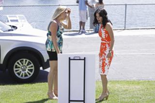 Courteney Cox feet photo thumbnail