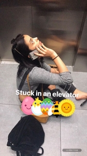 Camila Mendes feet photo thumbnail