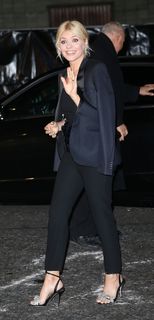 Holly Willoughby feet photo thumbnail