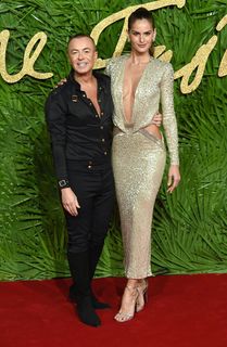 Izabel Goulart feet photo thumbnail