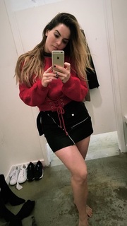JoJo feet photo thumbnail