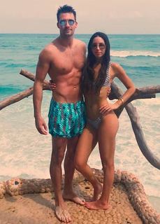 Jen Selter feet photo thumbnail