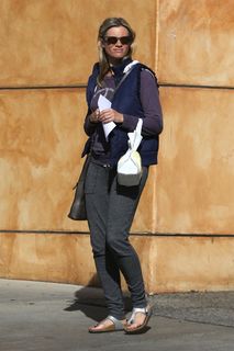Amy Smart feet photo thumbnail