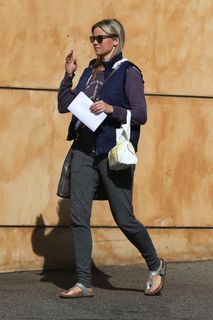 Amy Smart feet photo thumbnail