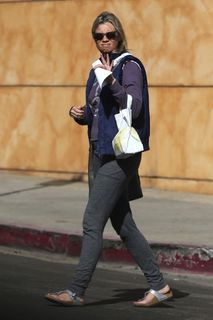 Amy Smart feet photo thumbnail