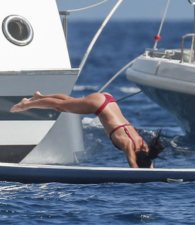 Sara Sampaio feet photo thumbnail