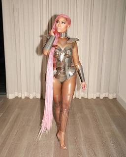 Nicki Minaj feet photo thumbnail