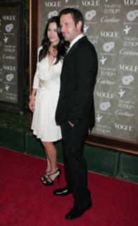 Courteney Cox feet photo thumbnail