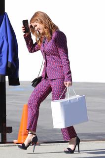 Isla Fisher feet photo thumbnail