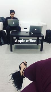 Ewa Farna feet photo thumbnail