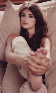 Penélope Cruz feet photo thumbnail