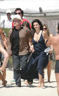 Penélope Cruz feet photo thumbnail