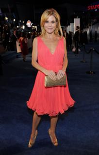 Julie Bowen feet photo thumbnail