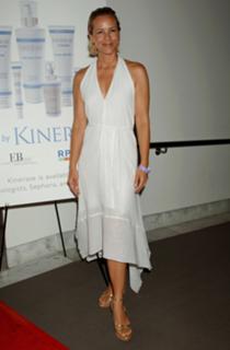 Maria Bello feet photo thumbnail