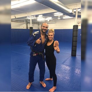 Paige VanZant feet photo thumbnail