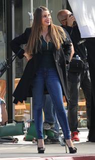 Sofía Vergara feet photo thumbnail