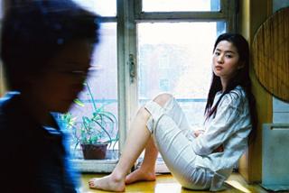 Liu Yifei feet photo 5