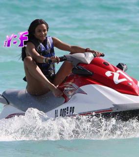 Ciara feet photo thumbnail