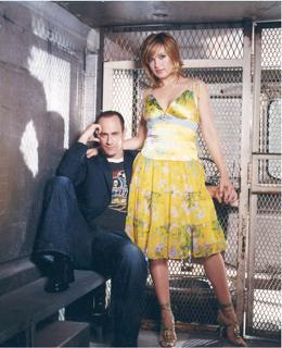 Mariska Hargitay feet photo thumbnail