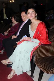 Alia Bhatt feet photo thumbnail