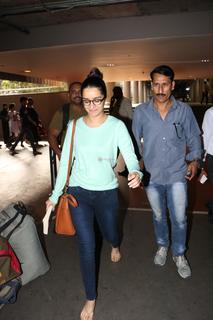 Shraddha Kapoor feet photo thumbnail