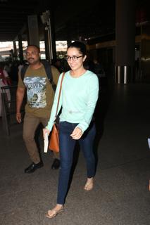 Shraddha Kapoor feet photo thumbnail