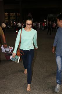 Shraddha Kapoor feet photo thumbnail