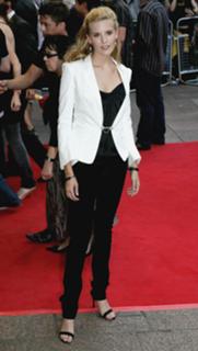 Maggie Grace feet photo thumbnail
