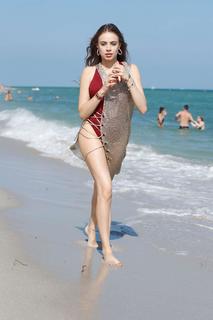 Xenia Tchoumitcheva feet photo thumbnail