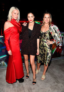 Olivia Culpo feet photo thumbnail