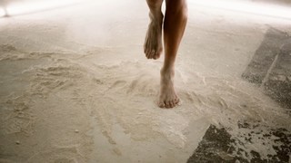 Doutzen Kroes feet photo thumbnail