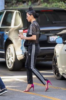 Nicole Scherzinger feet photo thumbnail