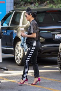 Nicole Scherzinger feet photo thumbnail