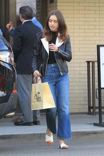 Lily Collins feet photo thumbnail