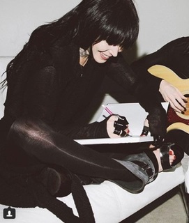 Katherine von Drachenberg feet photo thumbnail