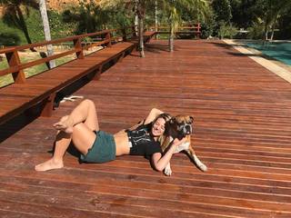 Paolla Oliveira feet photo thumbnail