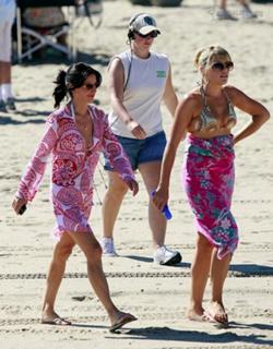 Busy Philipps feet photo thumbnail